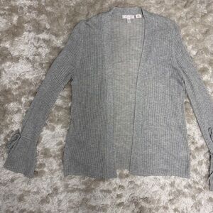 Women’s Light Gray Open Ribbed Cardigan Flared Sleeves Tie Cuffs-Like New